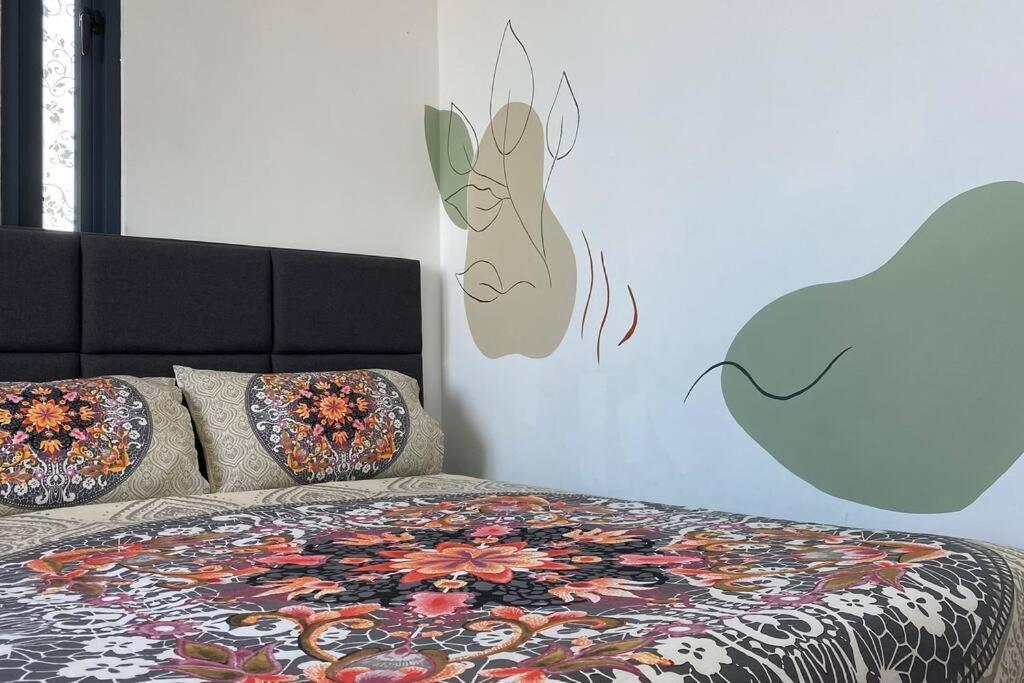 #1.3 Cozy 7Pax Large Beds 2B1R Vivacity Kuching Jazz Suites Luaran gambar